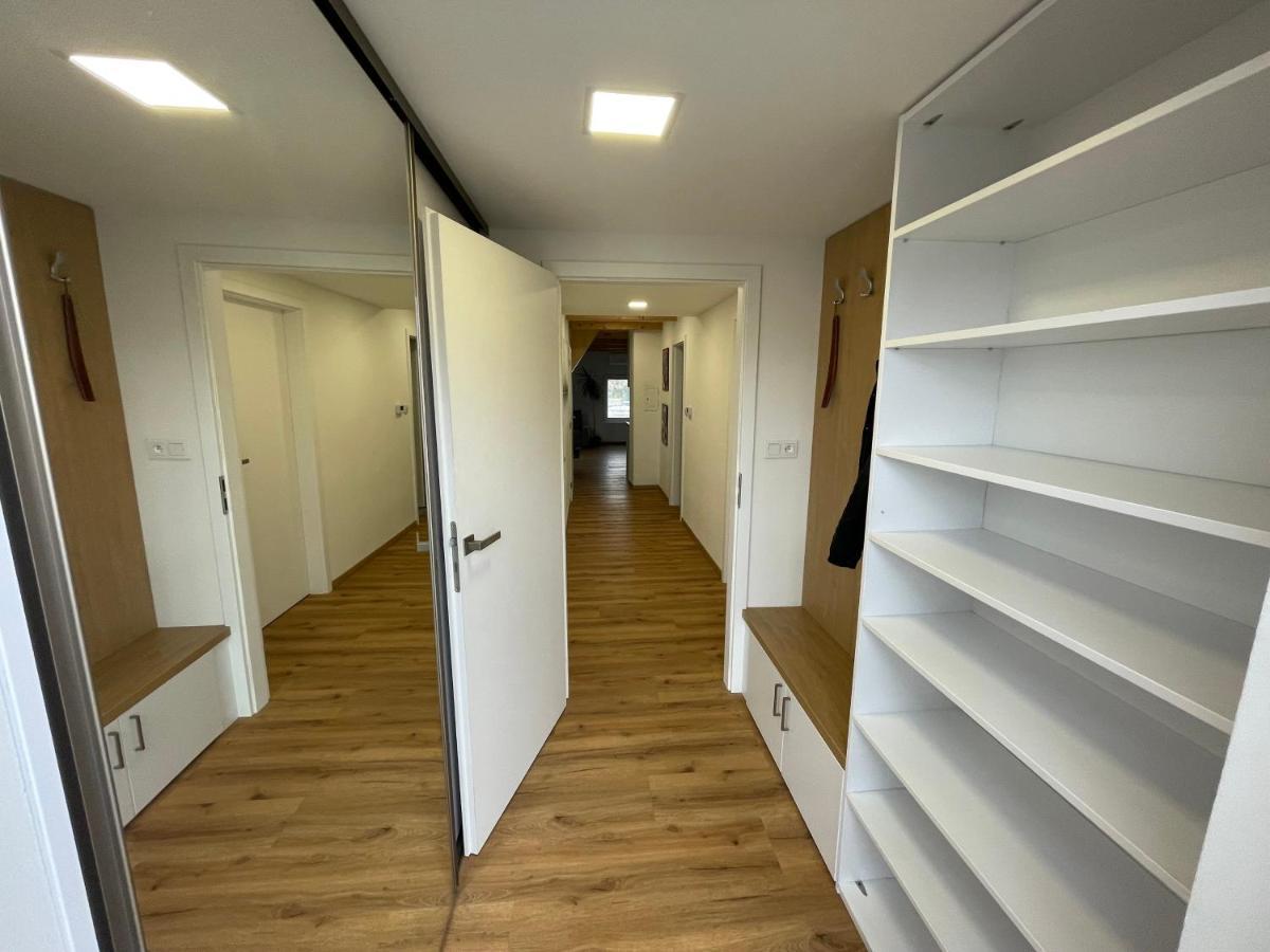 Apartman Svetla Pardubice Bagian luar foto