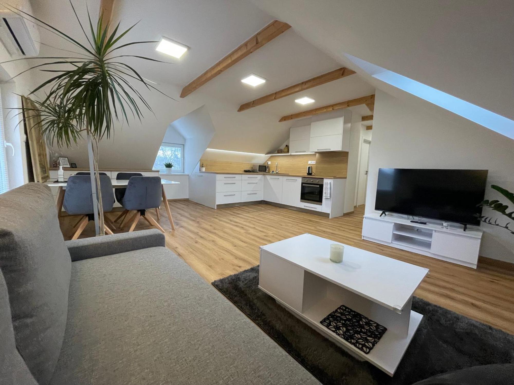 Apartman Svetla Pardubice Bagian luar foto