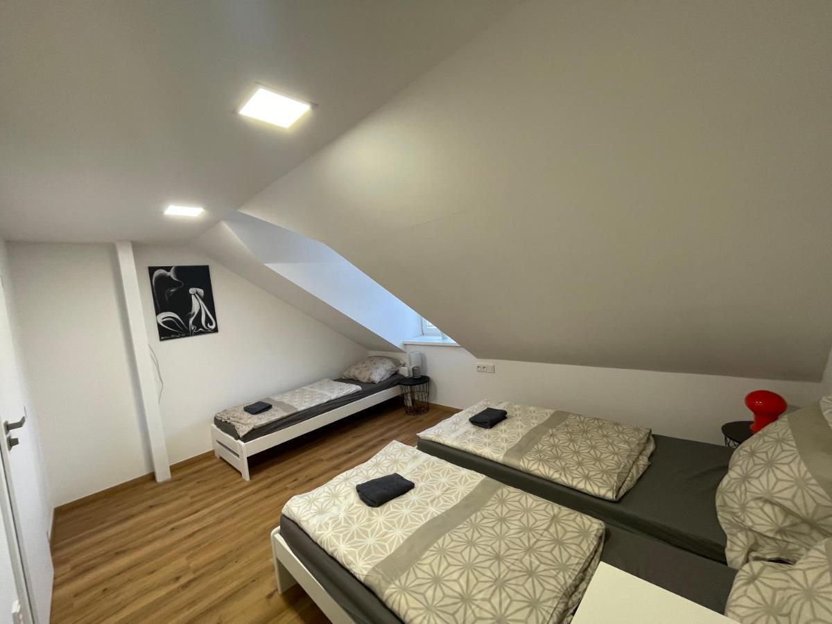 Apartman Svetla Pardubice Bagian luar foto